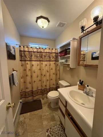 406 S 12th Street, Livingston, MT 59047