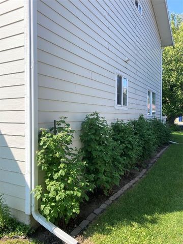 406 S 12th Street, Livingston, MT 59047