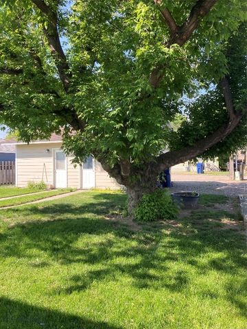 406 S 12th Street, Livingston, MT 59047