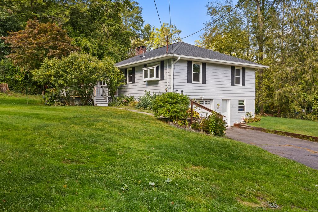 18F Milltown Road, New Fairfield, CT 06812