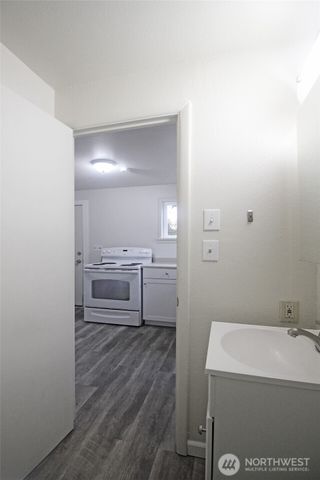 3119 Bridgeport Way W, University Place, WA 98466