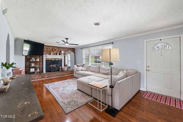 19763 Mccray Drive, Abingdon, VA 24211