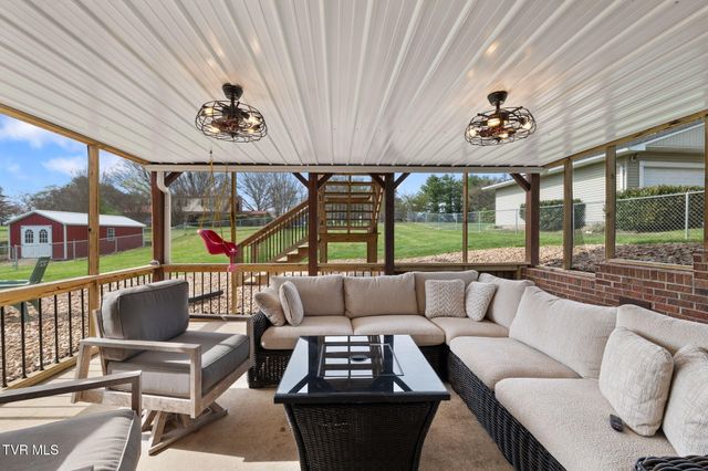 19763 Mccray Drive, Abingdon, VA 24211