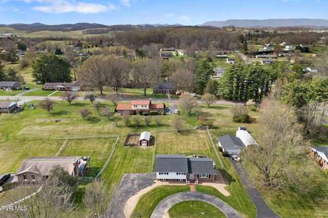 19763 Mccray Drive, Abingdon, VA 24211