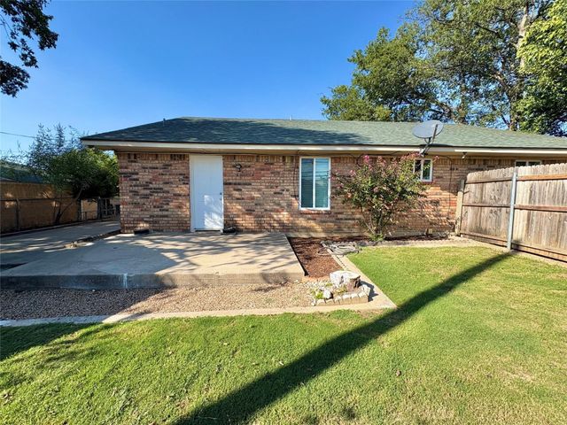4923 Geddes Avenue, Fort Worth, TX 76107