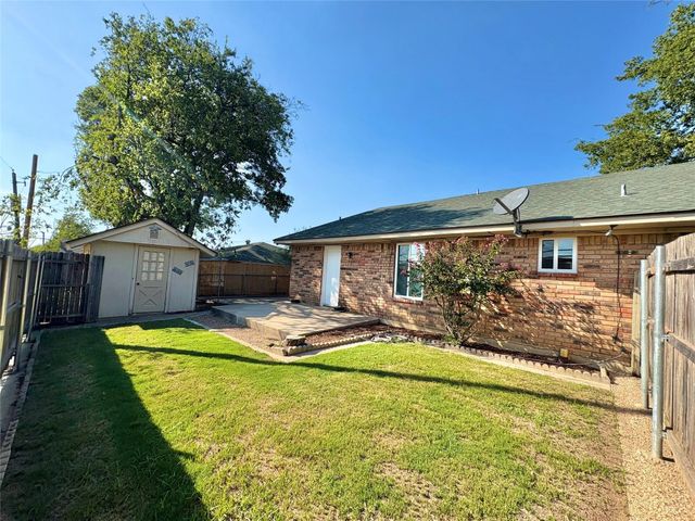 4923 Geddes Avenue, Fort Worth, TX 76107