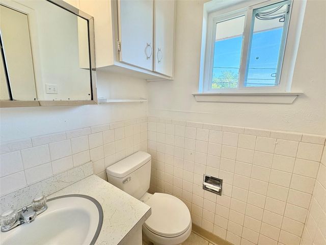 4923 Geddes Avenue, Fort Worth, TX 76107