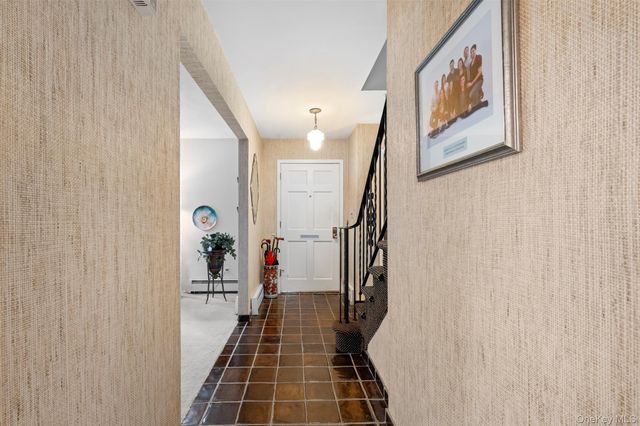 36 West Terrace Road, Great Neck, NY 11021