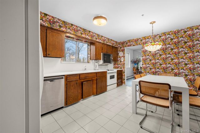 36 West Terrace Road, Great Neck, NY 11021