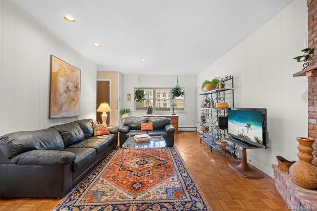 36 West Terrace Road, Great Neck, NY 11021