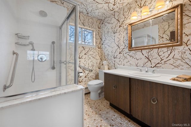 36 West Terrace Road, Great Neck, NY 11021