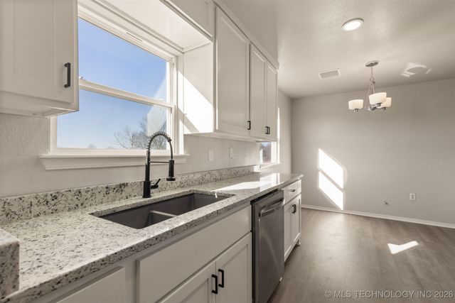 18257 E 650 Road, Inola, OK 74036