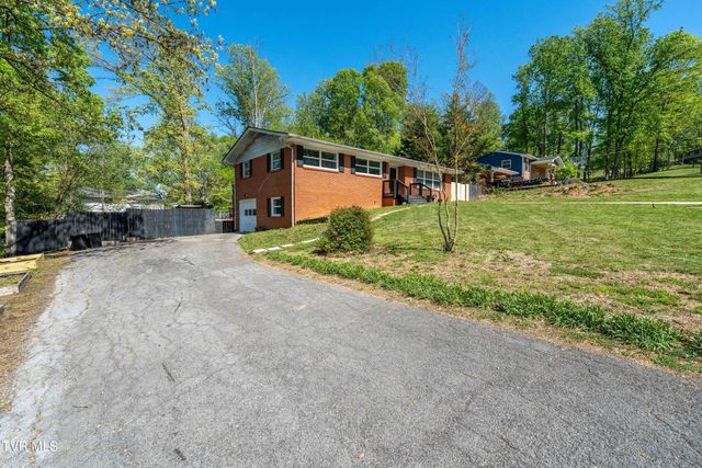 1405 Brentwood Drive, Greeneville, TN 37743