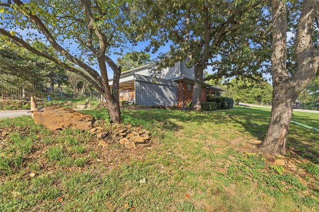 6810 W 35th Place S, Tulsa, OK 74107