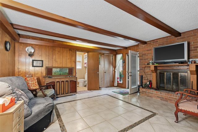 6810 W 35th Place S, Tulsa, OK 74107
