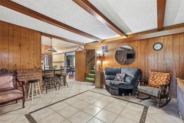 6810 W 35th Place S, Tulsa, OK 74107