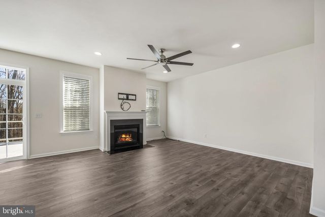 1104 NOLAN ST, Fredericksburg, VA 22401