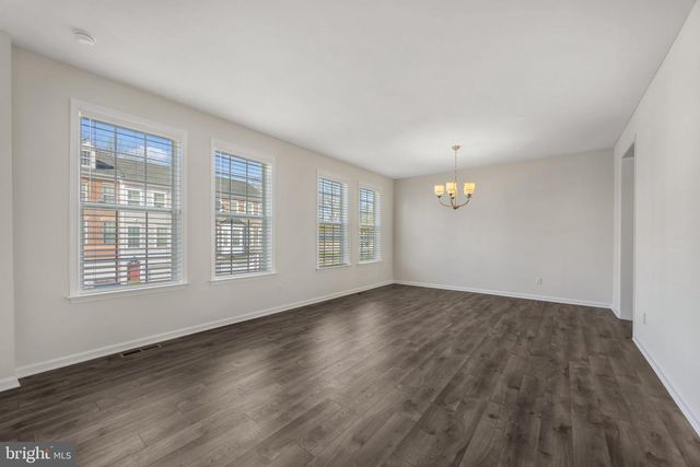 1104 NOLAN ST, Fredericksburg, VA 22401