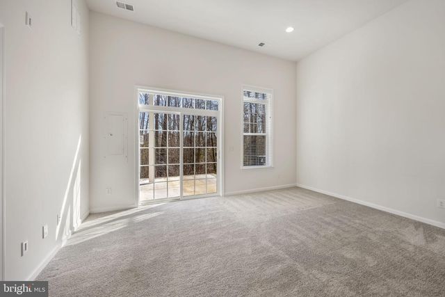 1104 NOLAN ST, Fredericksburg, VA 22401