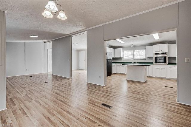 1614 Manorview Road, Asheboro, NC 27205