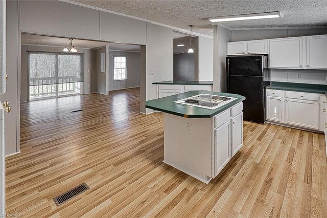 1614 Manorview Road, Asheboro, NC 27205