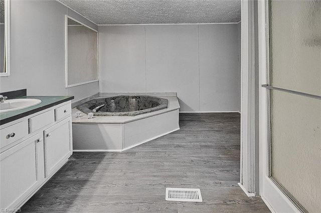 1614 Manorview Road, Asheboro, NC 27205