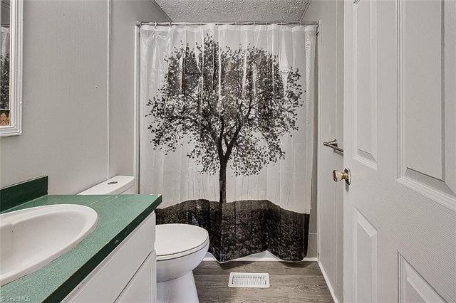 1614 Manorview Road, Asheboro, NC 27205