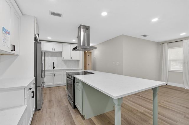 5326 S RUSSELL STREET, Tampa, FL 33611