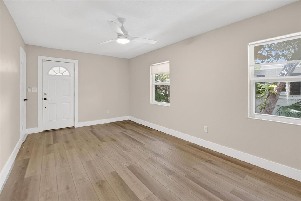 Image 22 of property listing at 5326 S RUSSELL STREET, Tampa, FL 33611