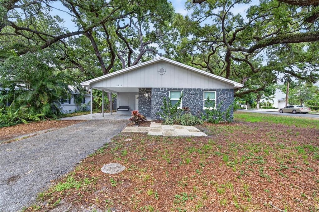 Image 59 of property listing at 5326 S RUSSELL STREET, Tampa, FL 33611