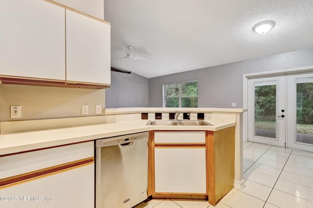 13002 VIBURNUM Drive S, Jacksonville, FL 32246