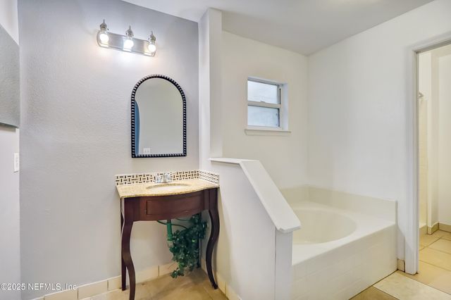 13002 VIBURNUM Drive S, Jacksonville, FL 32246