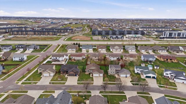 4875 43rd Street S, Fargo, ND 58104