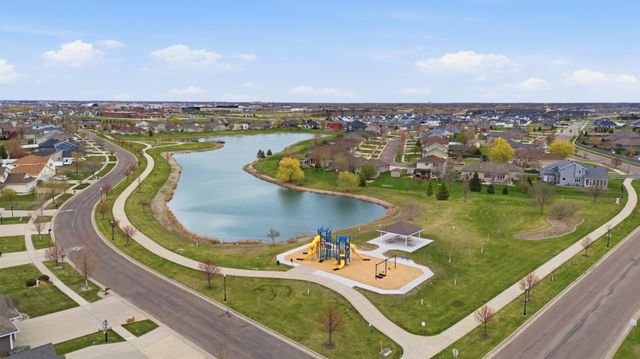 4875 43rd Street S, Fargo, ND 58104