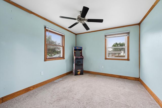 371 W 550 N, Valparaiso, IN 46385