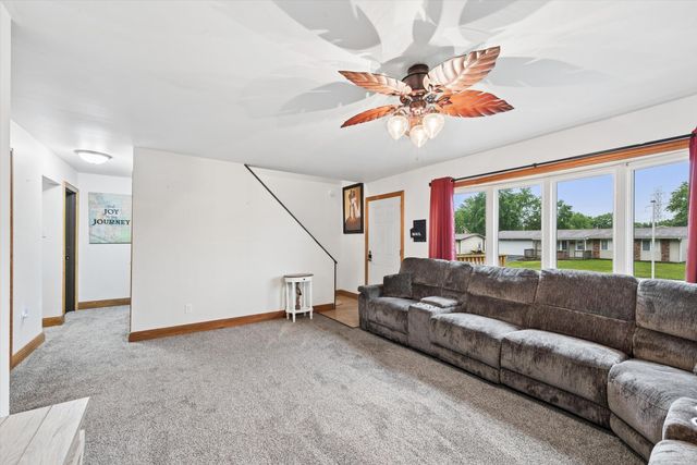 371 W 550 N, Valparaiso, IN 46385