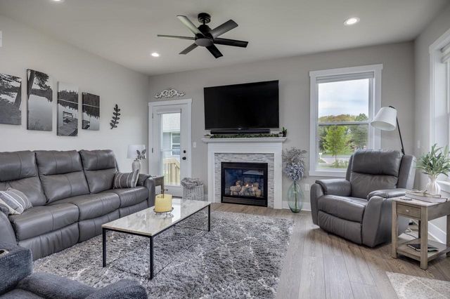 134 Bristle Way, Edgerton, WI 53534