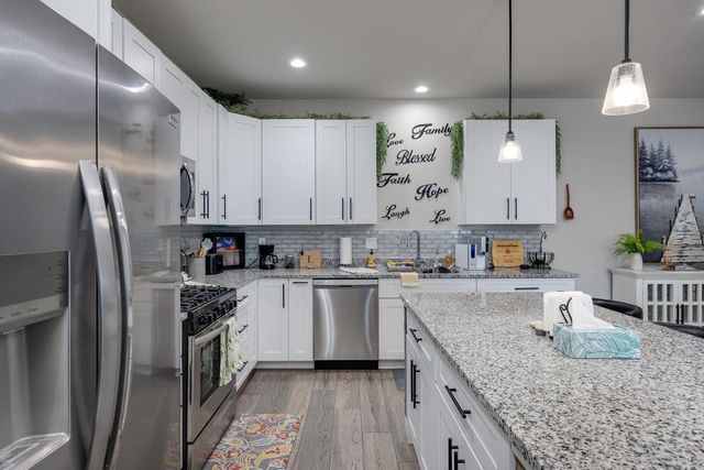 134 Bristle Way, Edgerton, WI 53534