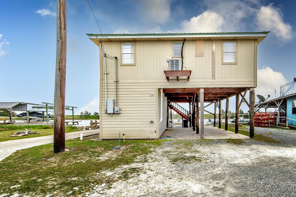 7209 Tou Lou Lou St, Chauvin, LA 70344