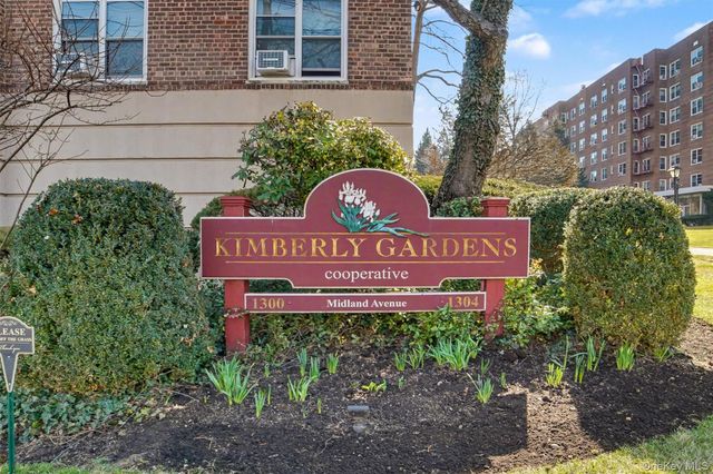 1300 Midland Avenue C67, Yonkers, NY 10704