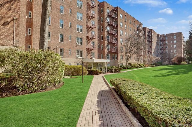 1300 Midland Avenue C67, Yonkers, NY 10704