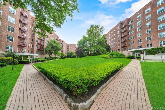 1300 Midland Avenue C67, Yonkers, NY 10704