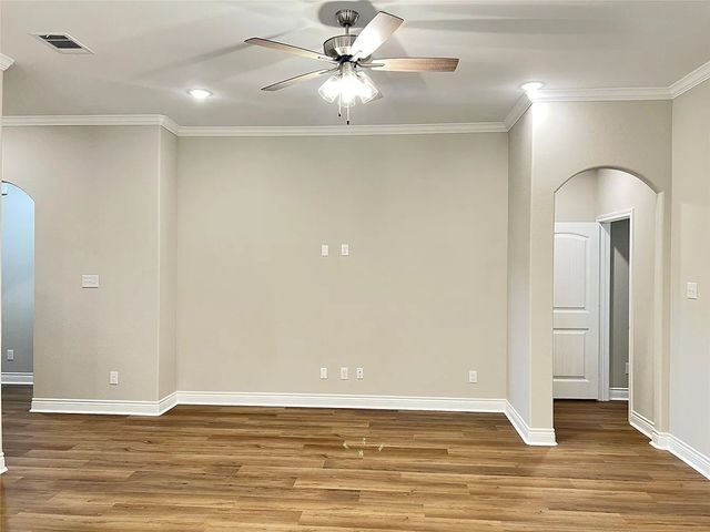 806 Greyson Lane, Greenville, TX 75402