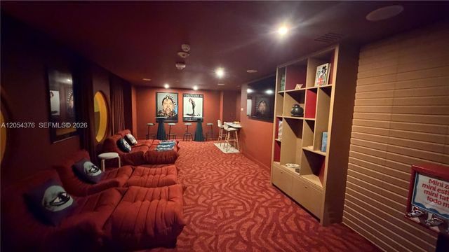 90 NE 32nd Ave. PH17, Miami, FL 33137
