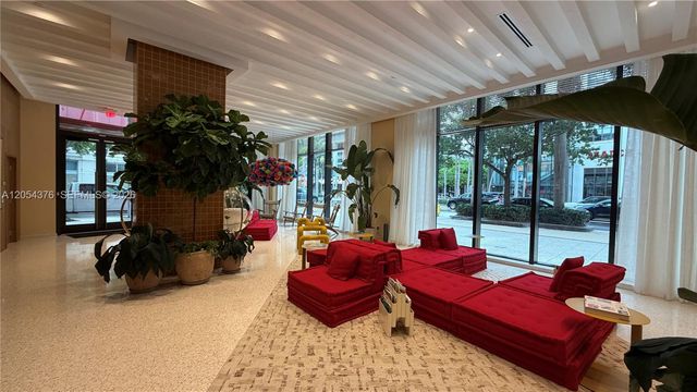 90 NE 32nd Ave. PH17, Miami, FL 33137