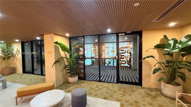 90 NE 32nd Ave. PH17, Miami, FL 33137