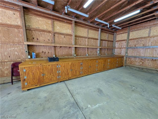 10685 Scotts Corner Road, Diamond, OH 44412