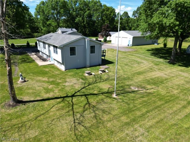10685 Scotts Corner Road, Diamond, OH 44412