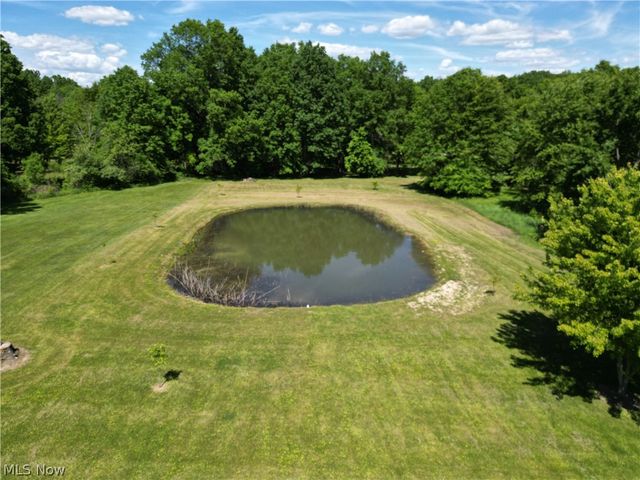 10685 Scotts Corner Road, Diamond, OH 44412