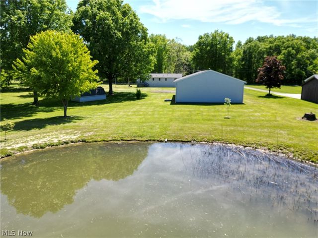 10685 Scotts Corner Road, Diamond, OH 44412